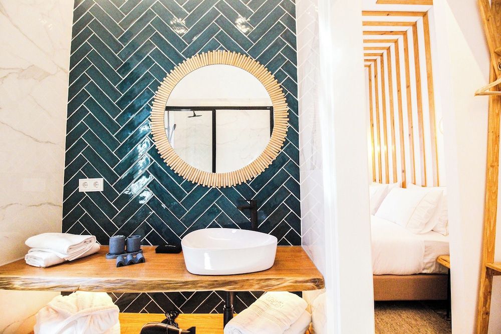 The Lost Garden Junior Suite 5