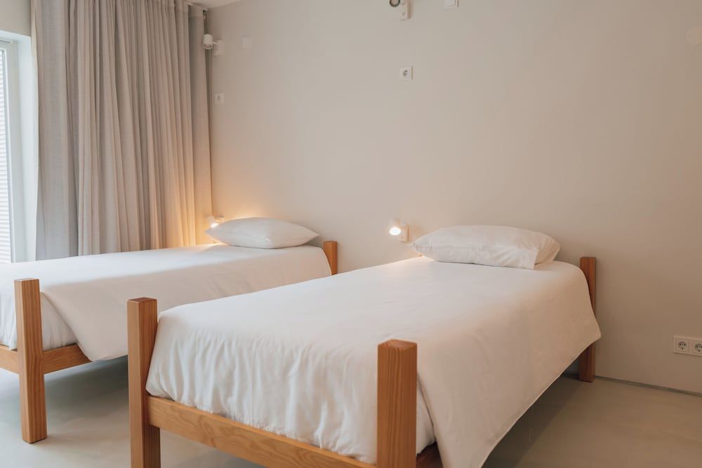 Silveira Bay Lounge Retreat Classic Twin Room, Patio 3