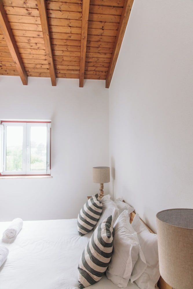 Casa Nook Arrifana Deluxe Double Room, Pool View 3