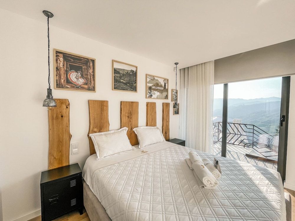 Panoramic House, 1 Queen Bed, Kitchenette, Pool View