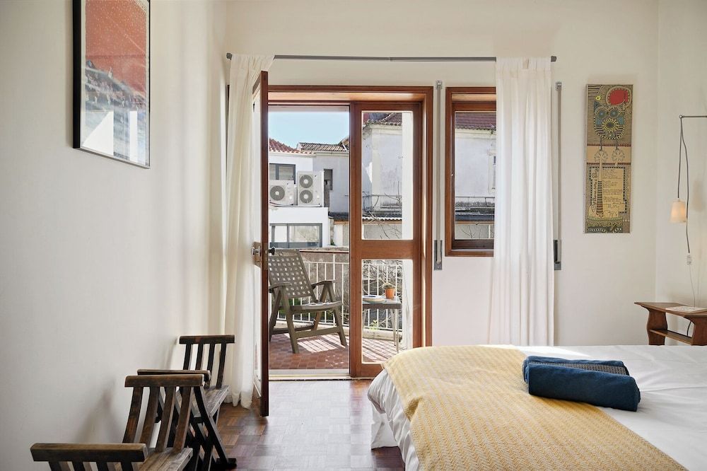 VIC Aveiro Arts House Standard Room, 1 Double Bed, Non Smoking, Courtyard View 5