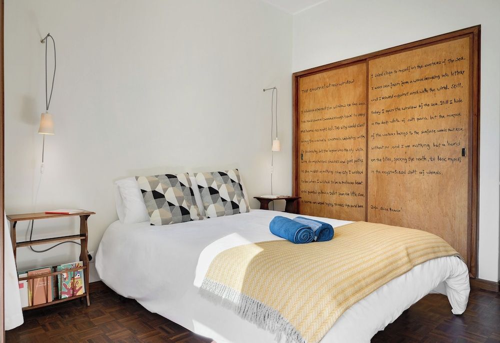 VIC Aveiro Arts House Standard Room, 1 Double Bed, Non Smoking, Courtyard View 4