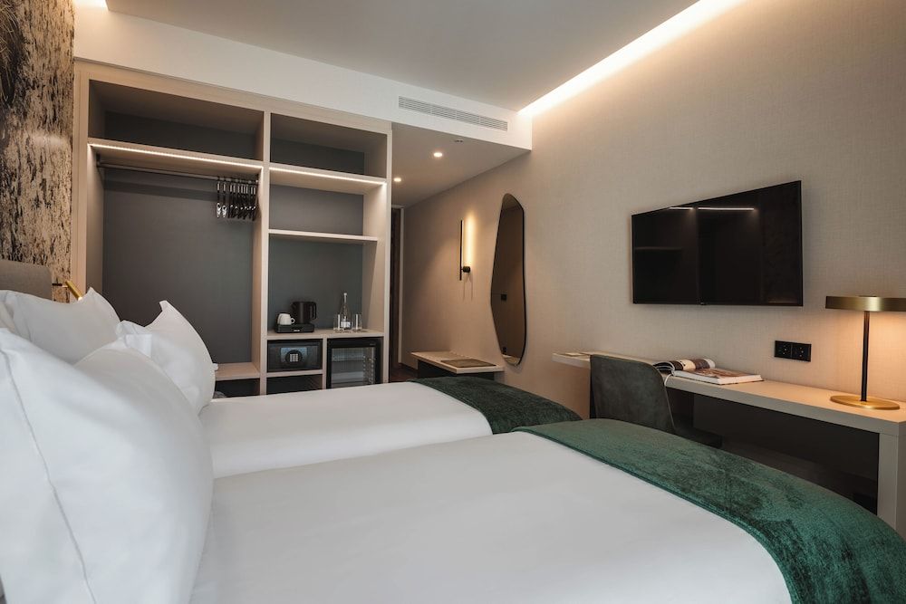 Dolinas Climbing Hotel Twin Room, Non Smoking 8