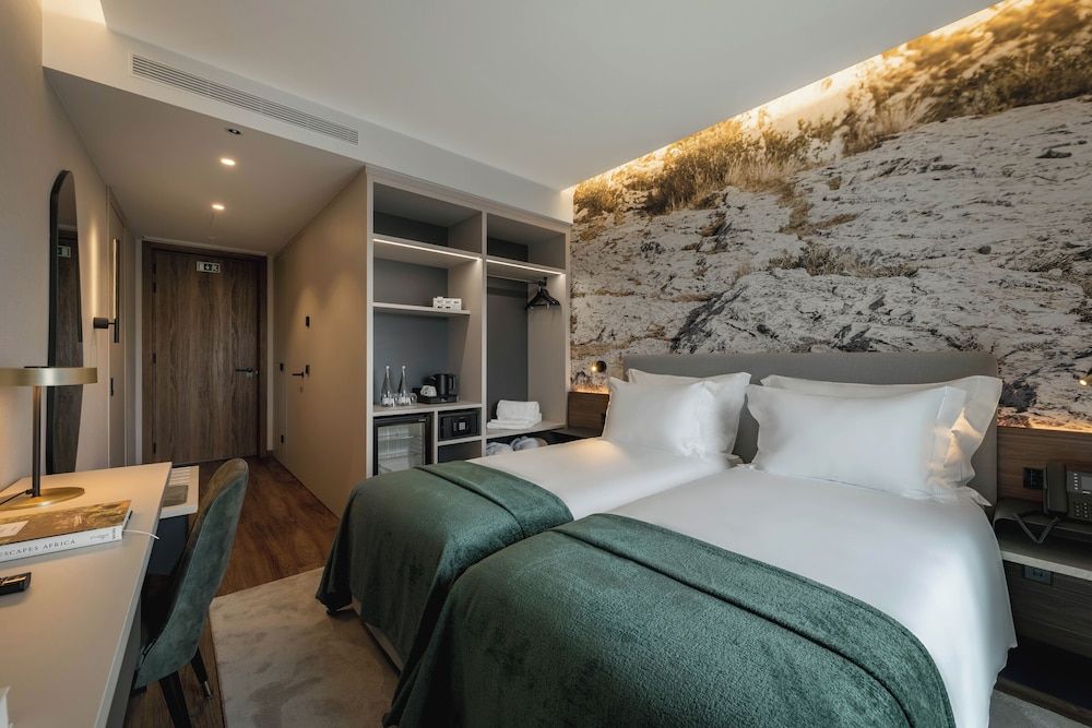 Dolinas Climbing Hotel Twin Room, Non Smoking 2