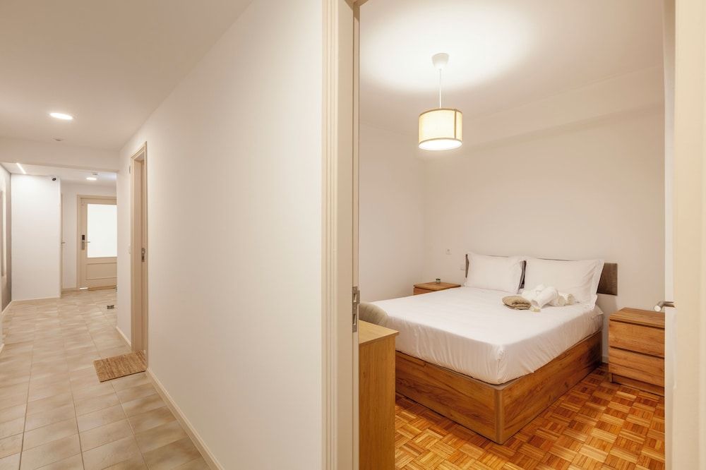 Rooms4you 1 in historic center of Braga Comfort Room, 1 Queen Bed, Air conditioning (Quarto A4) 2