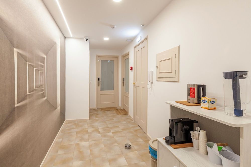 Rooms4you 1 in historic center of Braga Comfort Room, 1 Queen Bed, Air conditioning (Quarto A4) 10