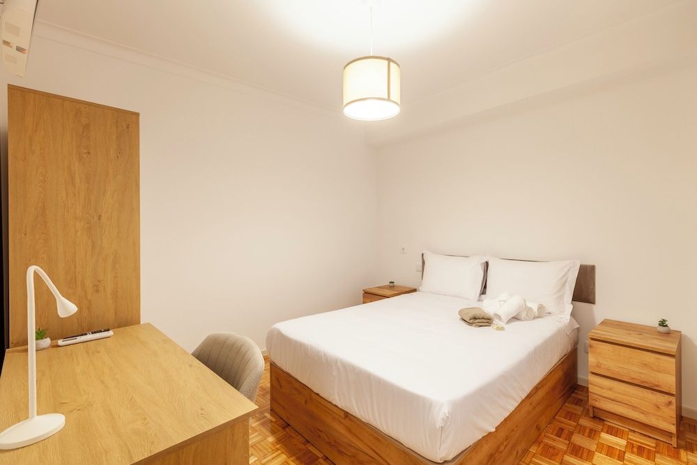 Rooms4you 1 in historic center of Braga Comfort Room, 1 Queen Bed, Air conditioning (Quarto A4) 4