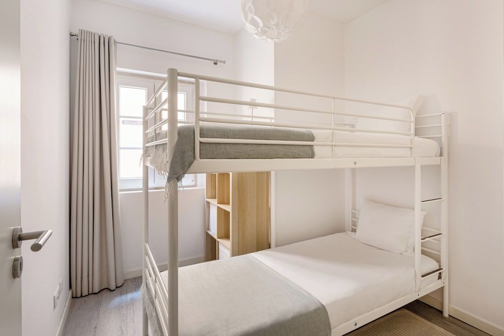City Apartment, 3 Bedrooms, Non Smoking