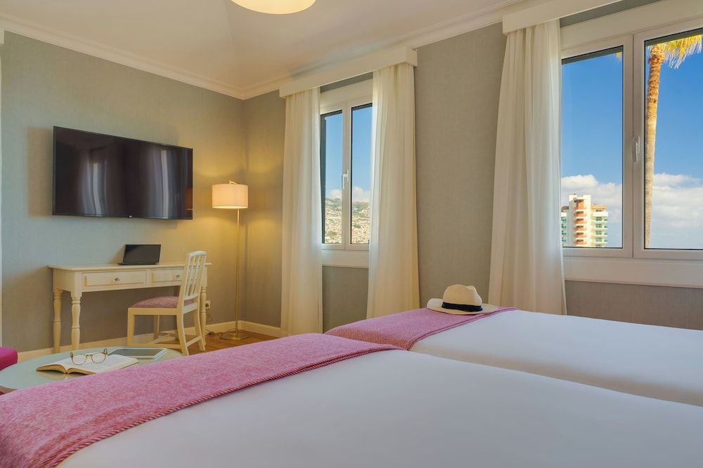Pestana Quinta Perestrello Junior Suite (Partial Sea View) 7
