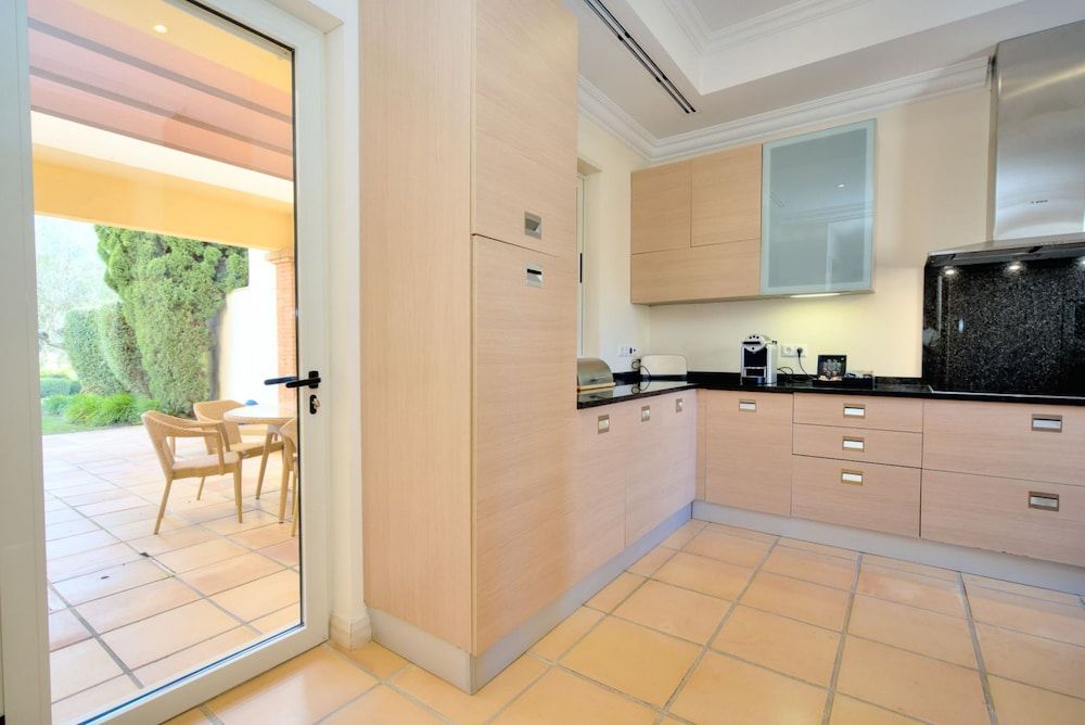 Monte Rei 2 bed Linked Villa Villa, Smoking 34