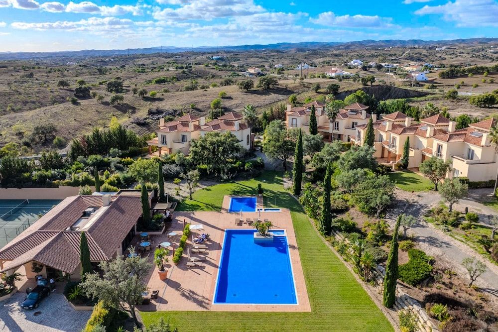 Monte Rei 2 bed Linked Villa Villa, Smoking 20