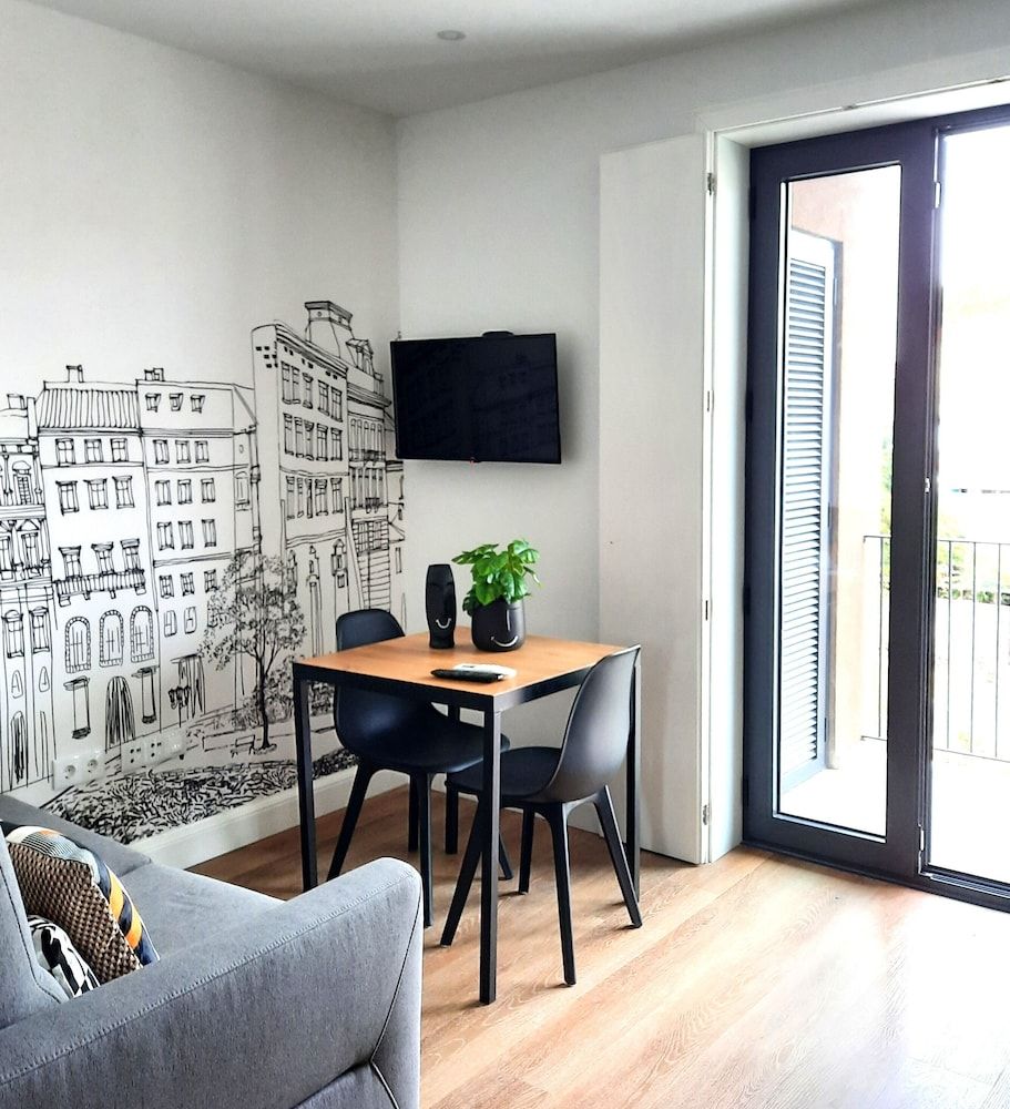 City Studio, Balcony, Courtyard View