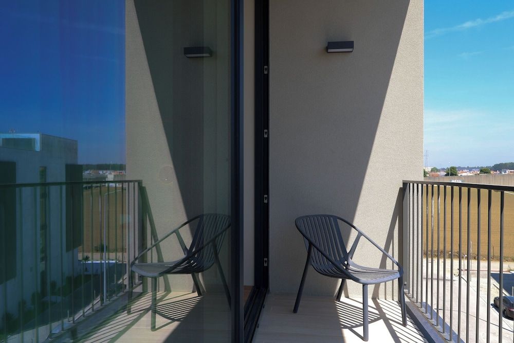 Oporto Fly Hotel Family Room 7