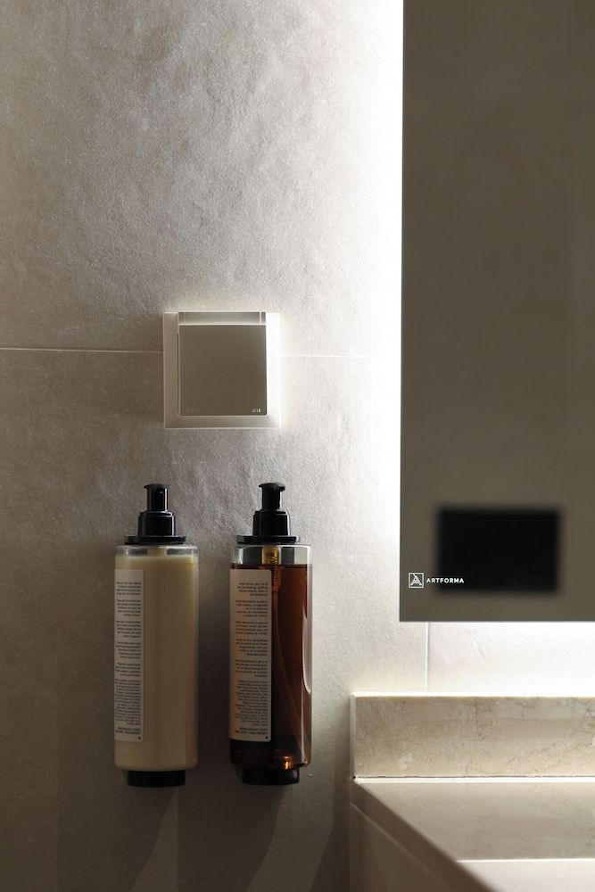 Oporto Fly Hotel Family Room 8