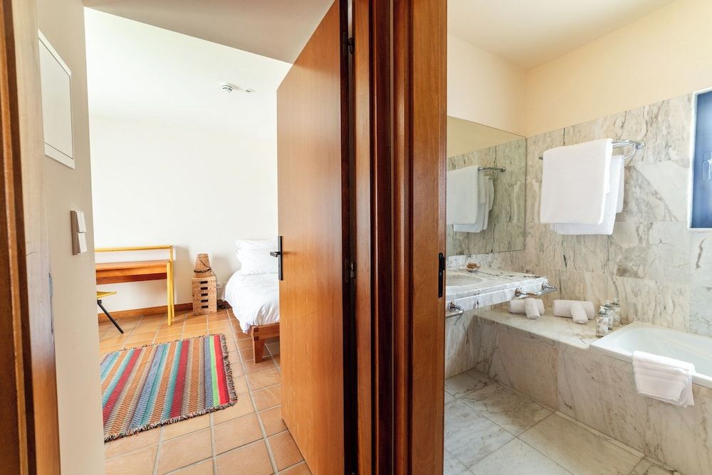 Calipo Classic Apartment, Garden View 13