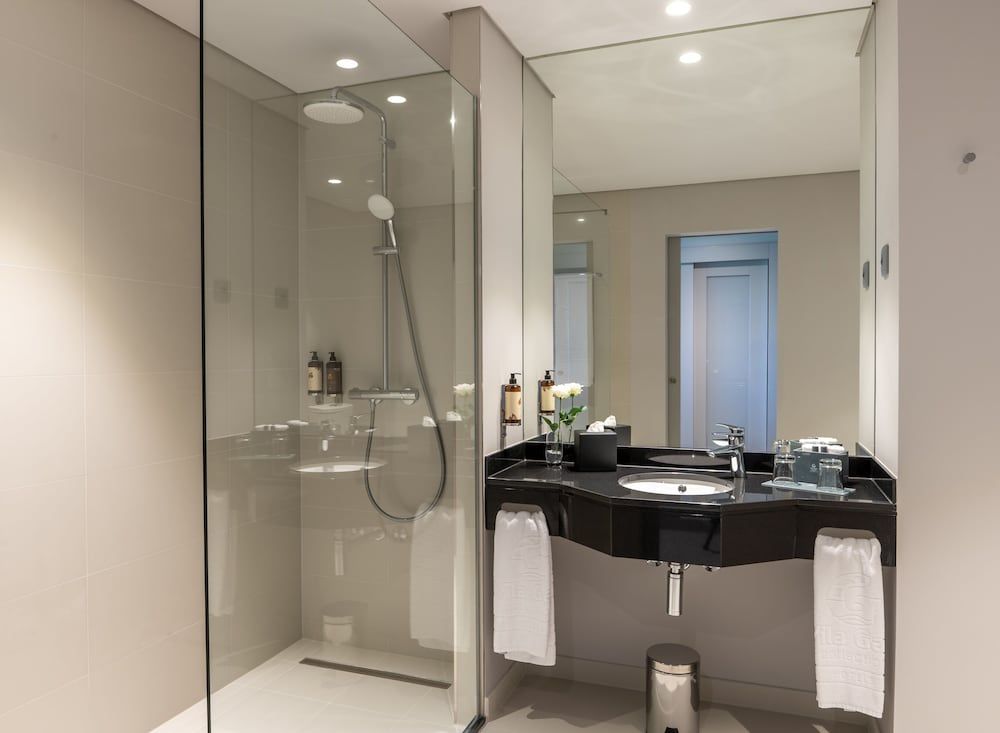 Vila Gale Collection Ponte de Lima Hotel Family Room (Standard, 2 Adults + 1 Child) 6