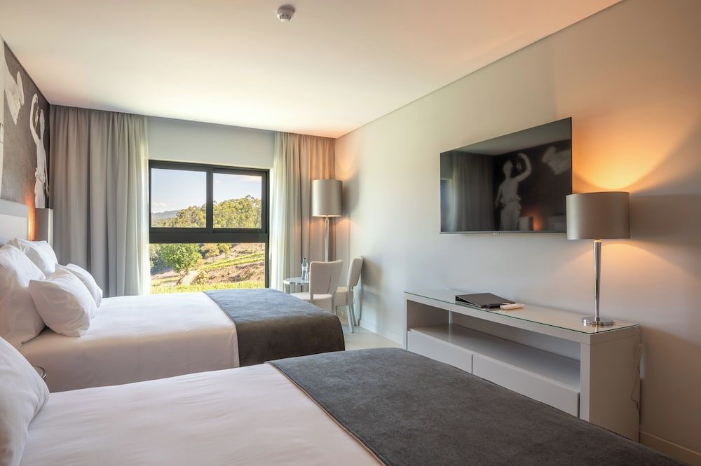 Vila Gale Collection Ponte de Lima Hotel Family Room (Premium, 2 Adults + 2 Children) 2