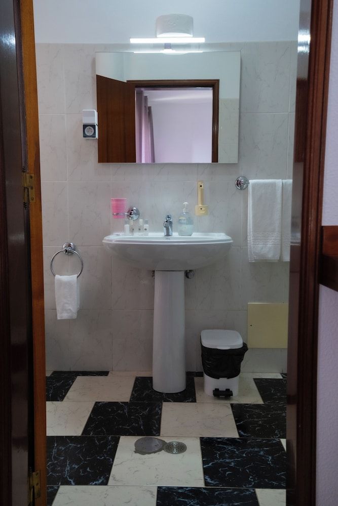 Residencial Família Double Room 17