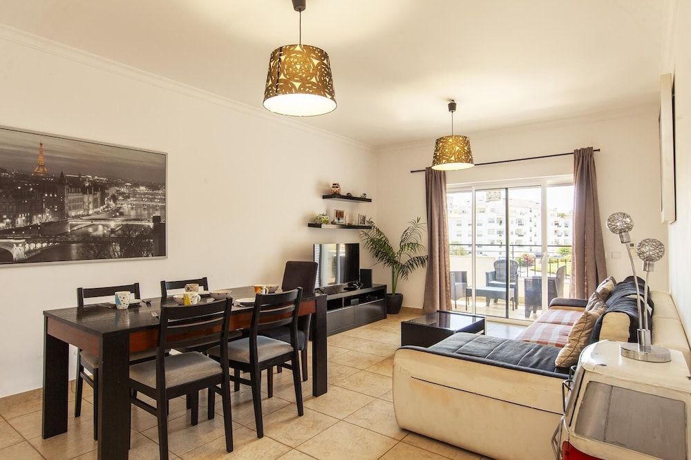 Apartment (3 Bedrooms)