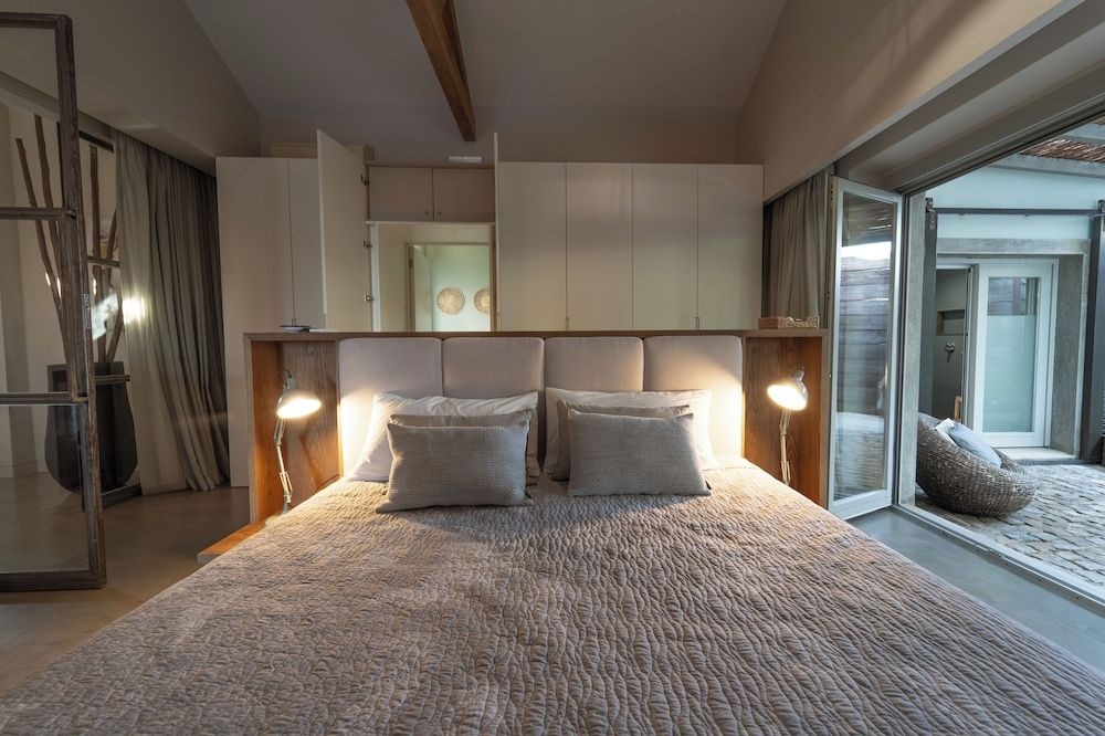 Luxury Suite