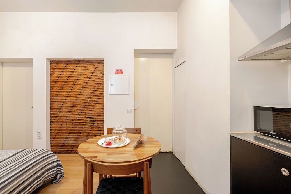 Traditional Studio (6)