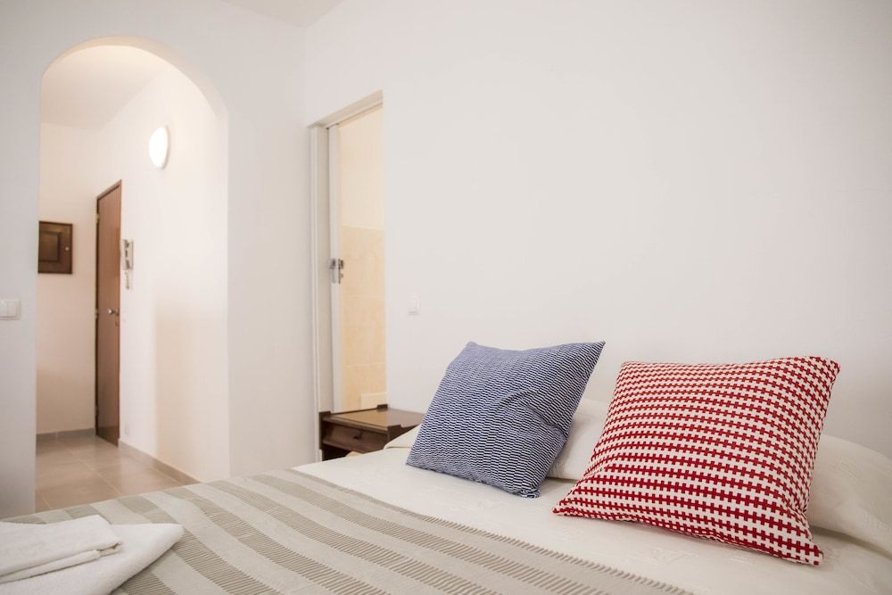 Apartment (0 Bedroom)