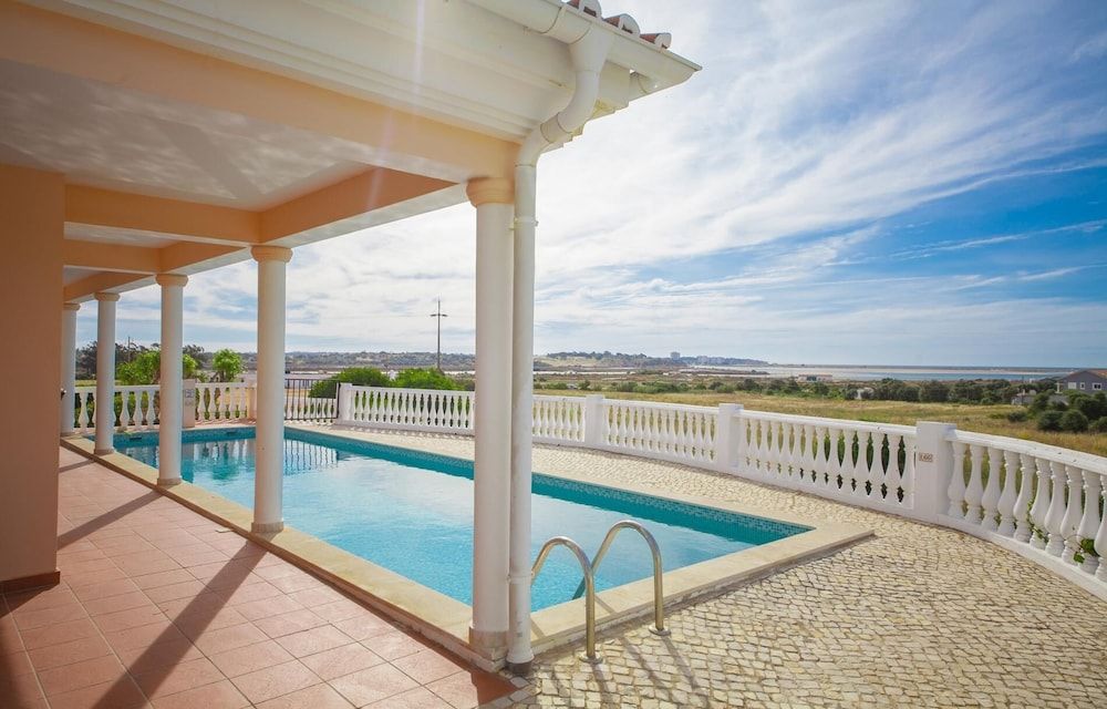 Villa (5 Bedrooms)