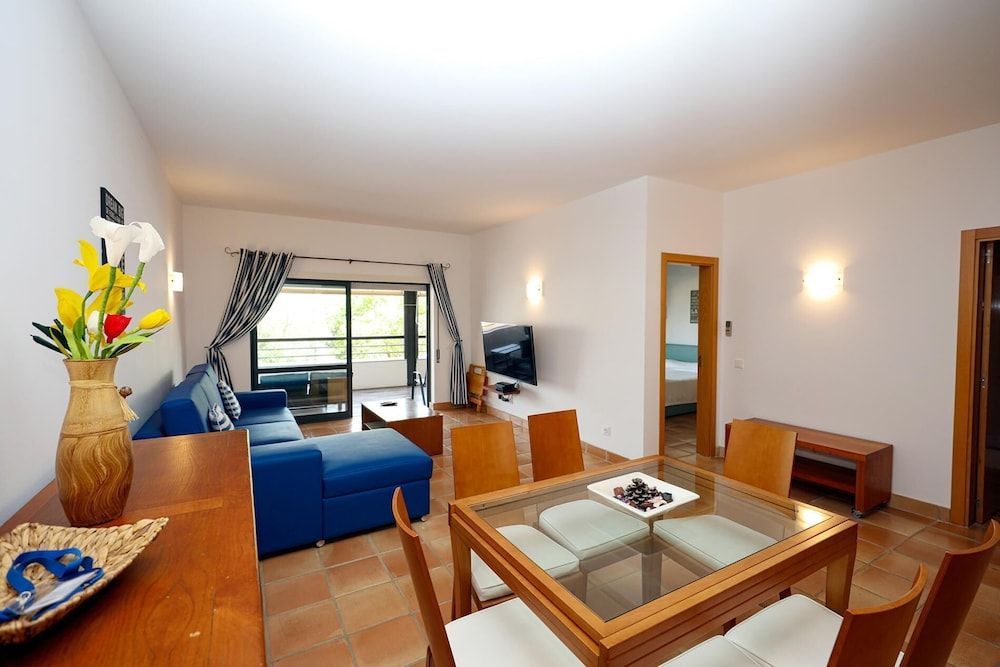 Apartment (2 Bedrooms)