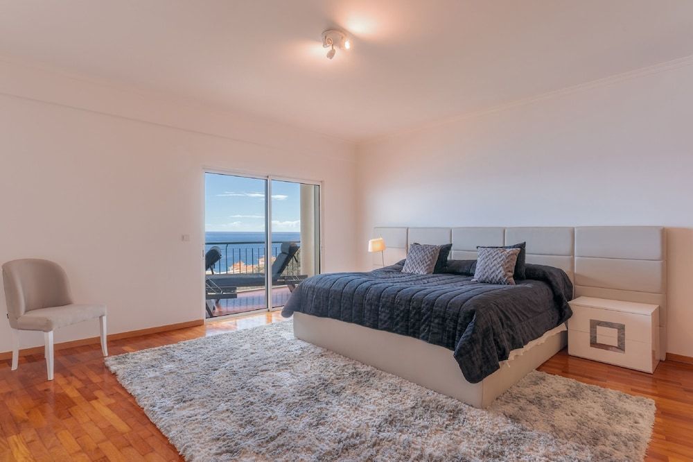 Apartment, 3 Bedrooms, Terrace, Sea View