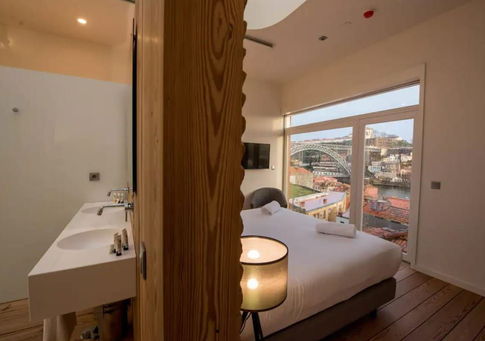 Suite, Private Bathroom, River View