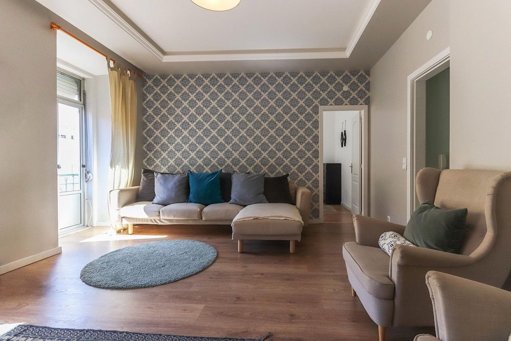 Apartment, Smoking