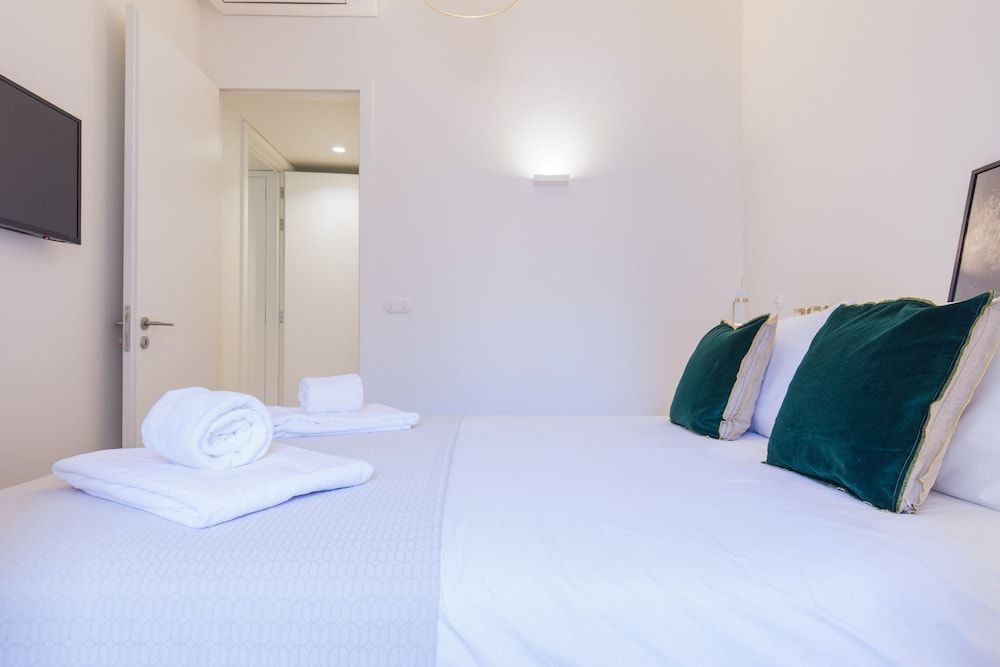 City Apartment, Multiple Beds, City View