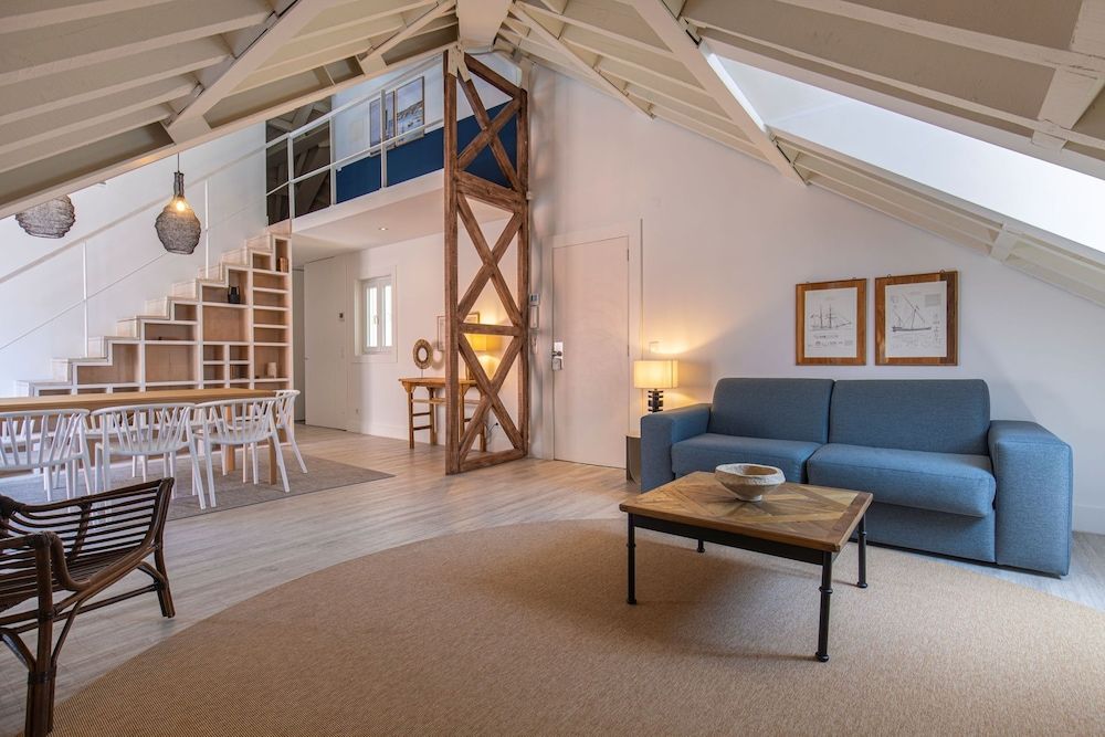 Ando Living - Abrantes 10 House