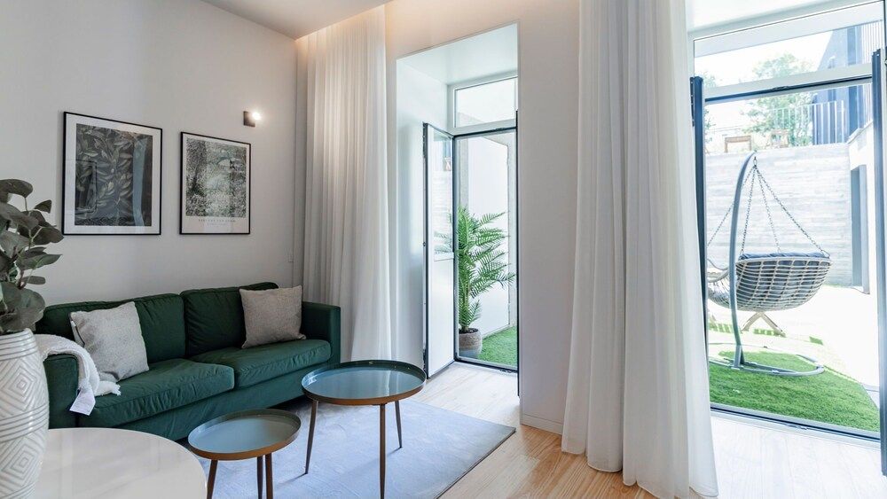 Almada 551 by LovelyStay Premium Studio