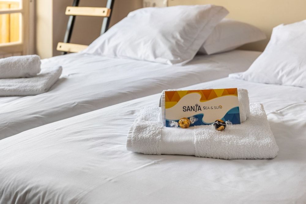 Santa Sea & Sun Deluxe Room 8