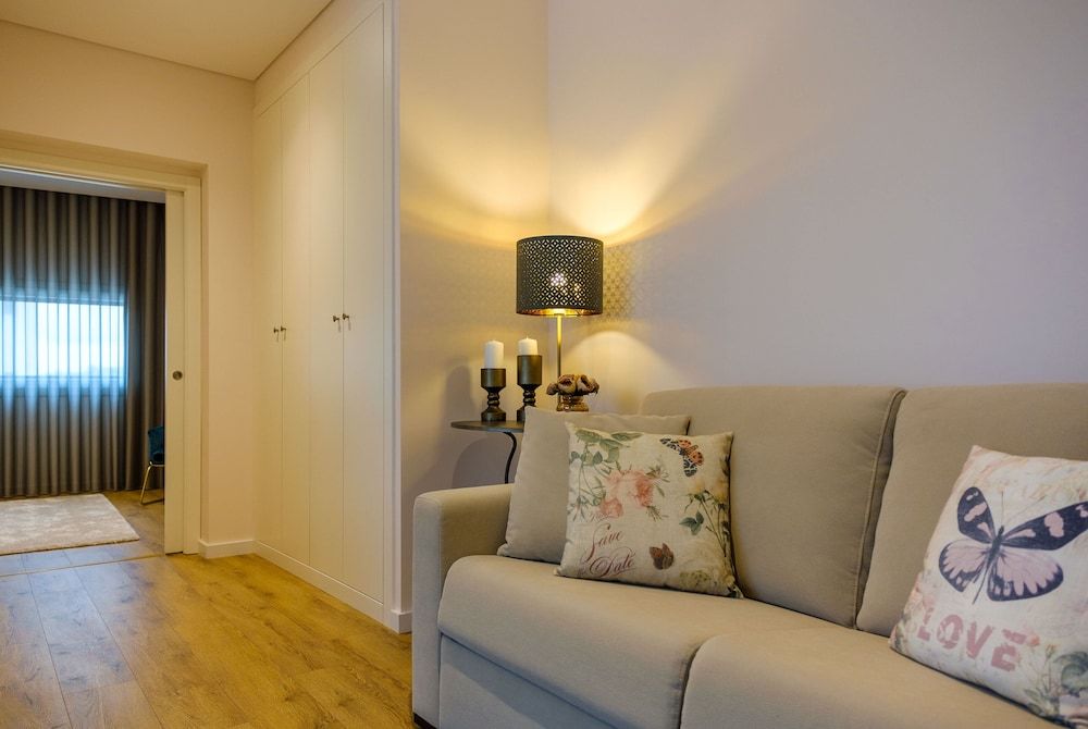 Rito Hall da Serra Family Room, 1 Queen Bed with Sofa bed, Refrigerator 5