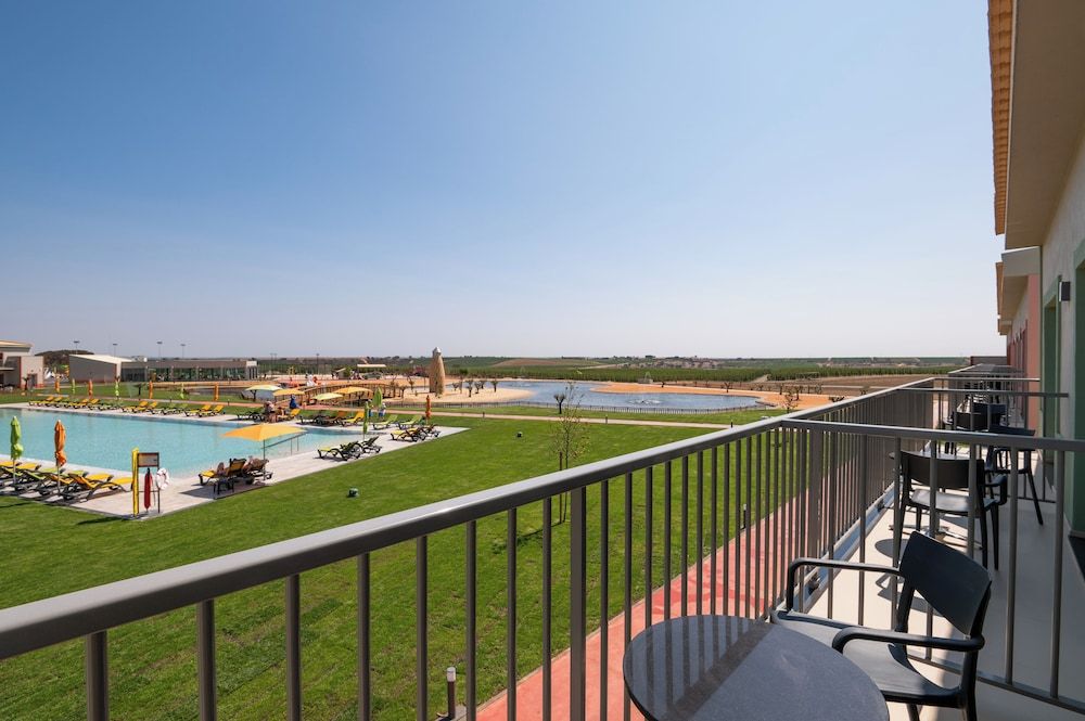 Vila Gale NEP Kids Hotel Premium Family (3 Adults) 6