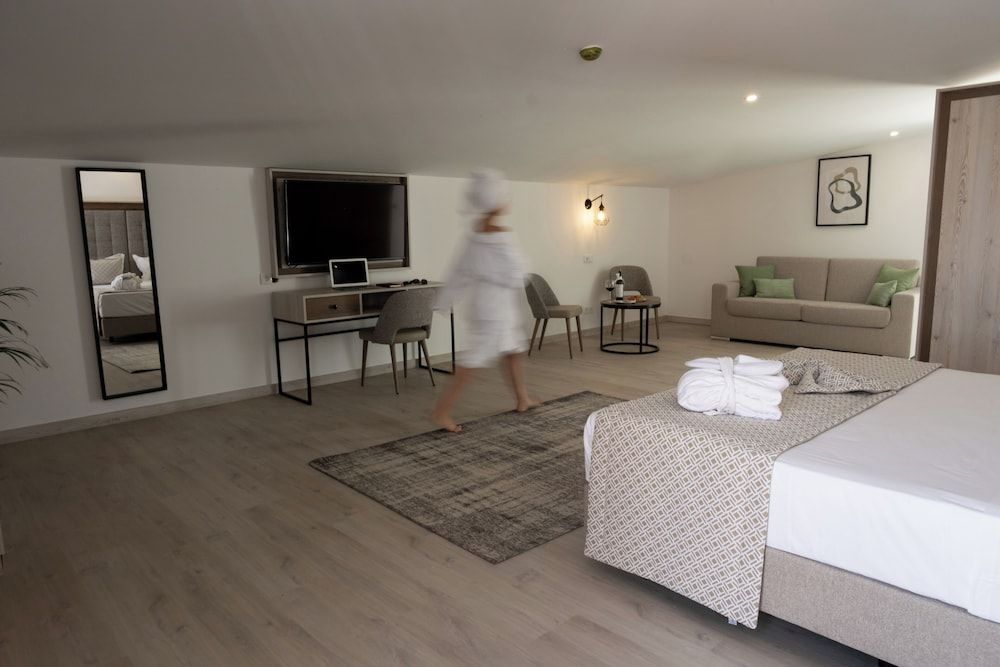 Ria Formosa Guest House Royal Room 8