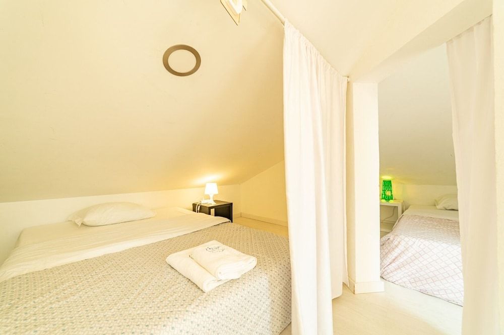 4Ever Palace Design & Nature Cama em dormitório misto Roof Top com 4 camas 4