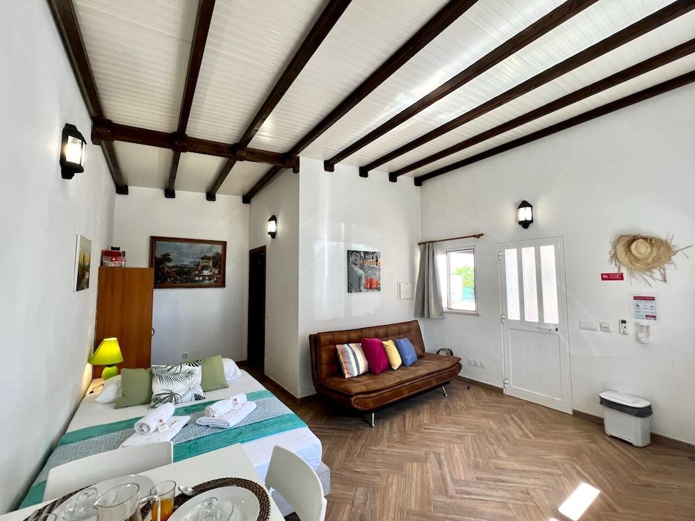 Studio, 1 Bedroom, Pool Access, Sea Facing