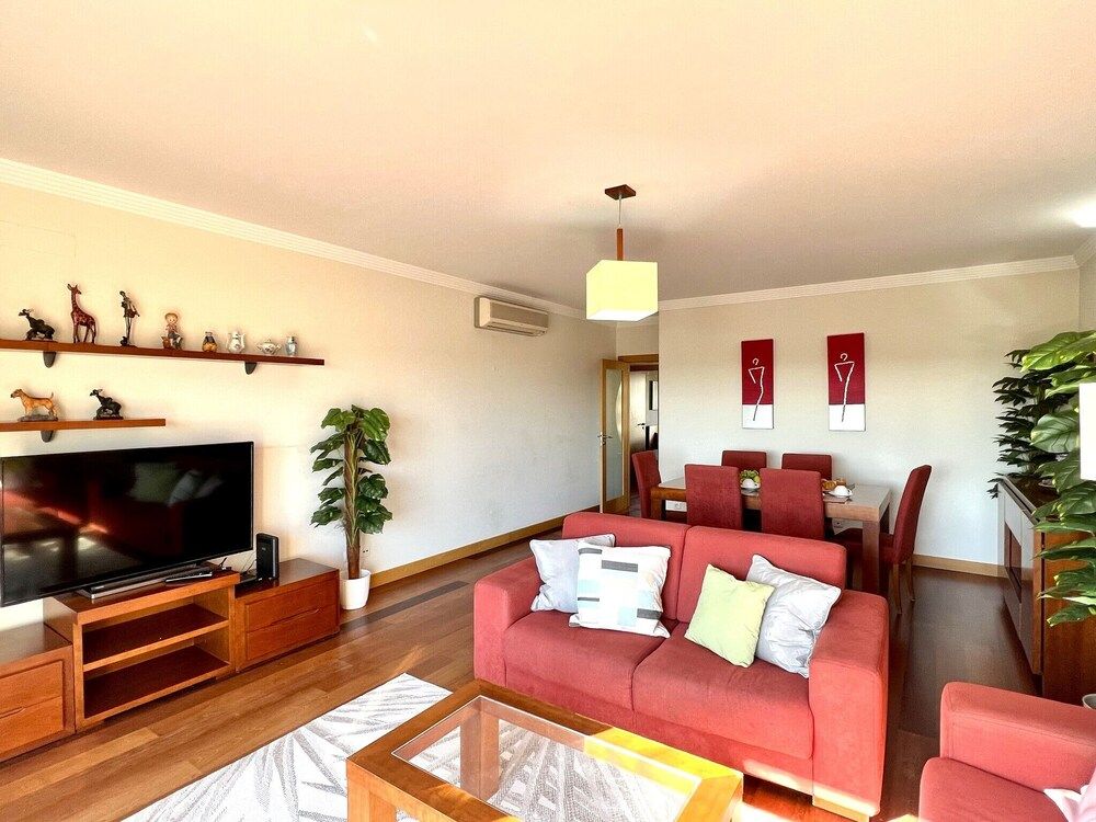 Albufeira Modern 3 With Pool by Homing Apartment, 2 Bedrooms, Pool Access 17