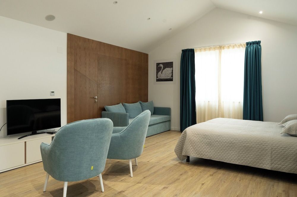 Horta Bay City Suite 2