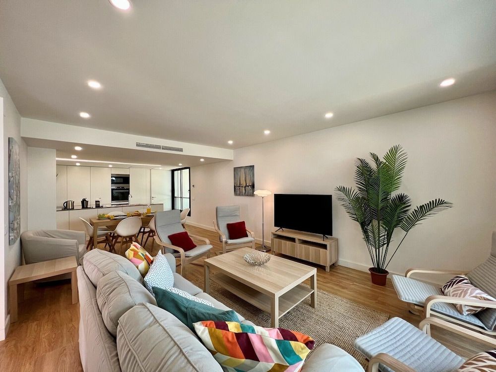 Faro Design 6 by Homing Apartment, 2 Bedrooms, 2 Bathrooms 16