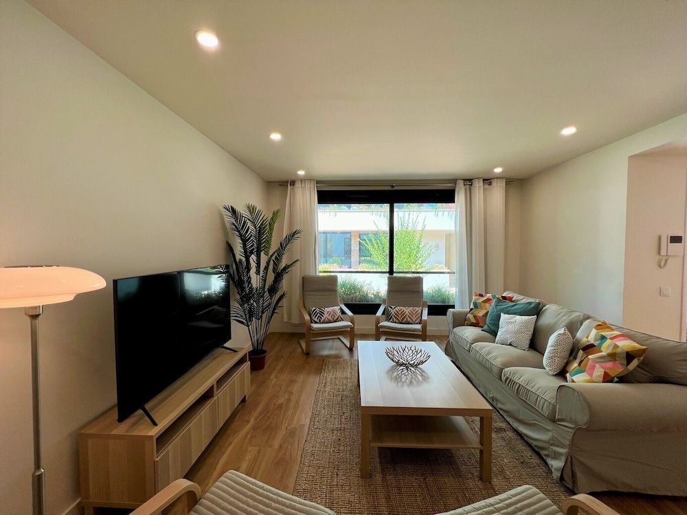 Faro Design 6 by Homing Apartment, 2 Bedrooms, 2 Bathrooms 14