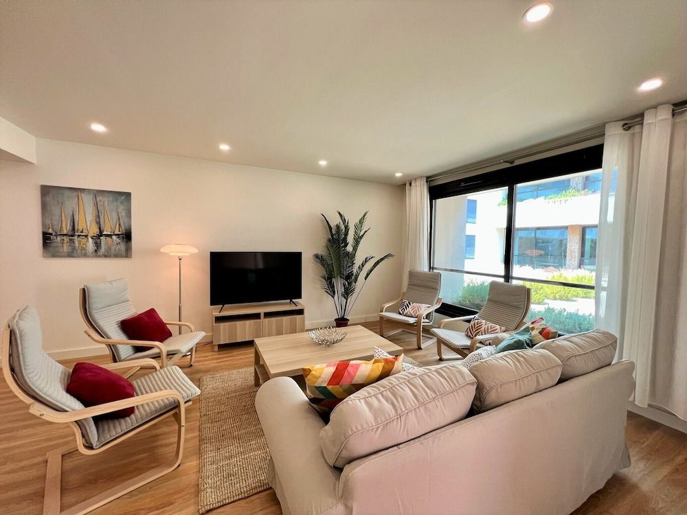 Faro Design 6 by Homing Apartment, 2 Bedrooms, 2 Bathrooms 12