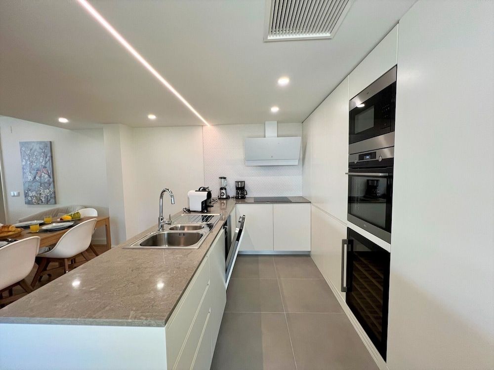 Faro Design 6 by Homing Apartment, 2 Bedrooms, 2 Bathrooms 11