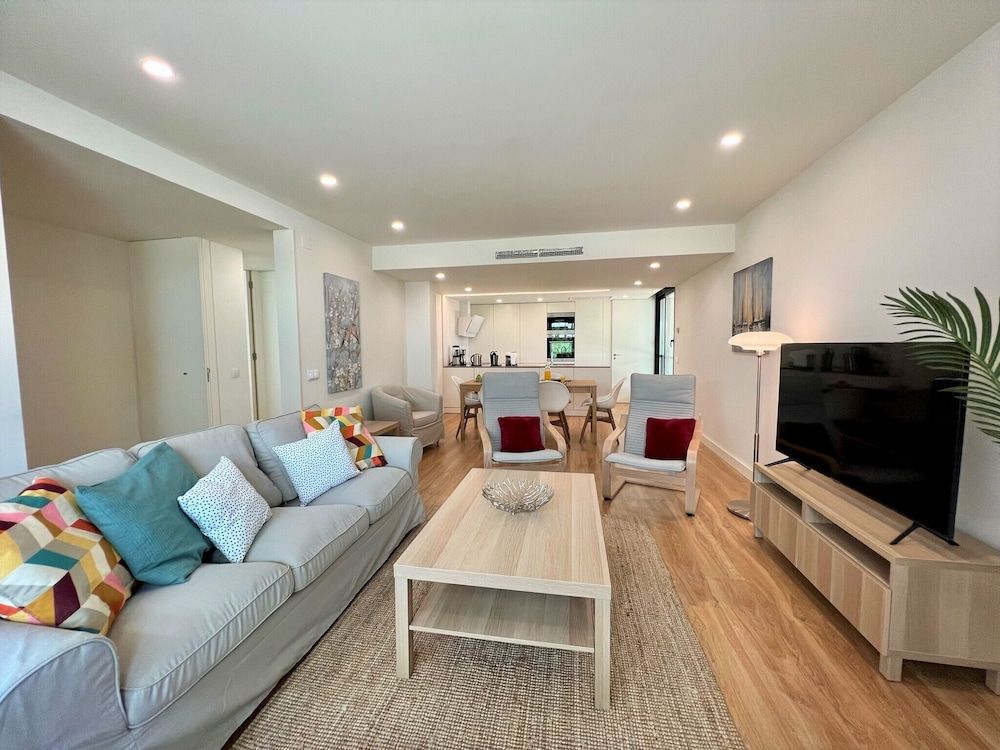 Faro Design 6 by Homing Apartment, 2 Bedrooms, 2 Bathrooms 15