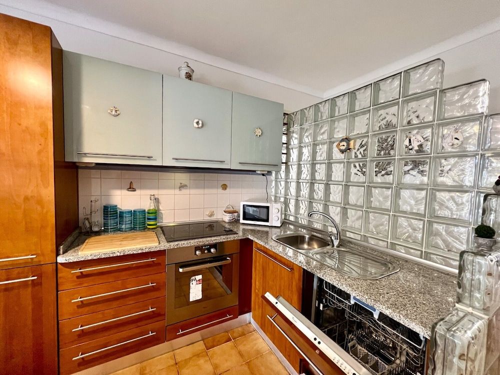 Albufeira Cosy by Homing Apartment, 2 Bedrooms, Smoking, Terrace 7