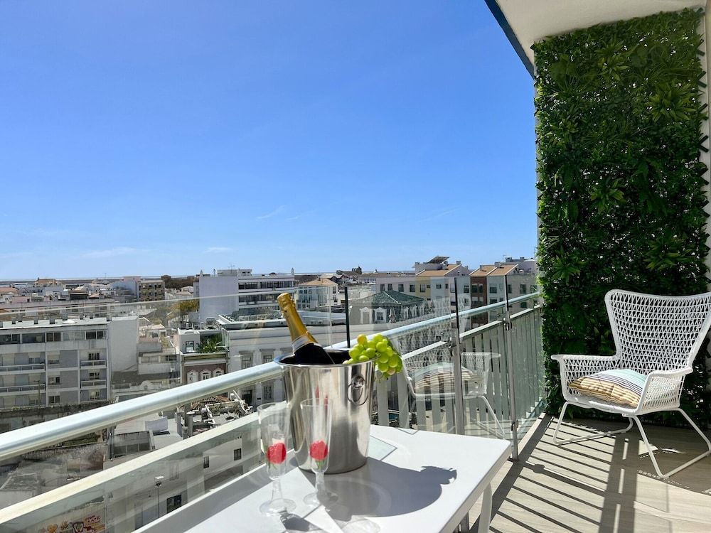 Faro Deluxe by Homing Apartment, 3 Bedrooms, Terrace 33