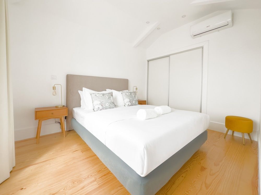 Apartment B 6